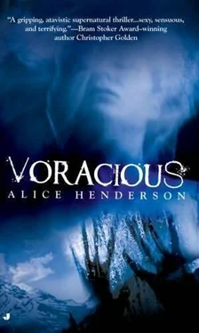 Alice Henderson Voracious обложка книги