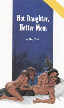 Ray Todd Hot daughter, hotter Mom обложка книги