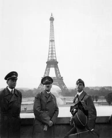 Der Führer in Paris Adolf Hitler visiting occupied Paris France c 1940 - фото 13