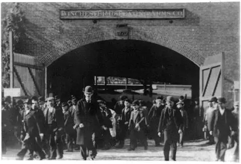 Workers outside of the Winchester Repeating Arms Company c 1897 Source - фото 21