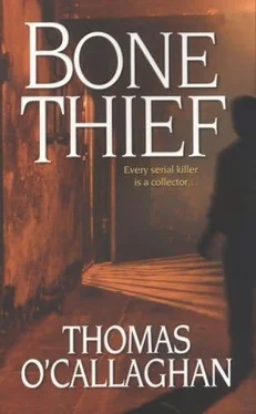 Thomas O`Callaghan Bone Thief обложка книги