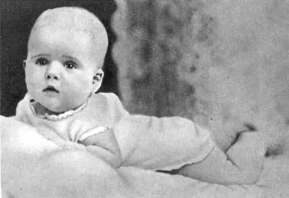 Первое фото Сережи 1898 год Мальчик уже держит голову Люди знавшие Сергея - фото 3