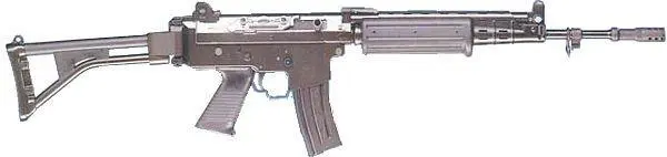 та же винтовка вид справа FN FNC раннего производства Приклад сложен FN FNC - фото 33