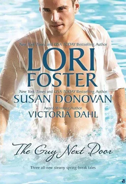 Lori Foster The Guy Next Door обложка книги