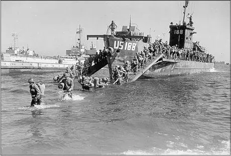 Высадка 3й пехотной дивизии США 15 августа 1944 г В период с 15 по 19 - фото 91