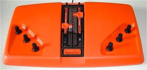 Magnavox Odyssey 100 был проще и намного дешевле первенца В 1972 году - фото 12