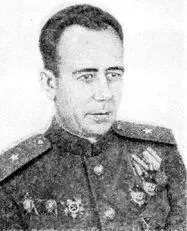 А А Епишев В 9 часов 35 минут командующий армией стремясь восполнить - фото 47