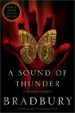 Ray Bradbury The Sound of Thunder обложка книги