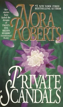 Nora Roberts Private scandals обложка книги