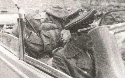 Альберт Кессельринг с маршальским жезлом в руках Между тем положение Германии - фото 20