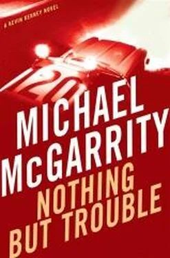 Michael McGarrity Nothing But Trouble обложка книги