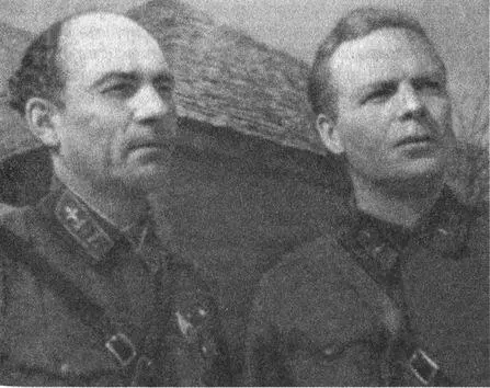Командир 4го ВДК полковник АФ Казанкин и капитан ВМ Оленин 6 марта 214я - фото 28
