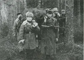 Печальная процессия 1й Калининский партизанский корпус 1942 г Партизаны - фото 3