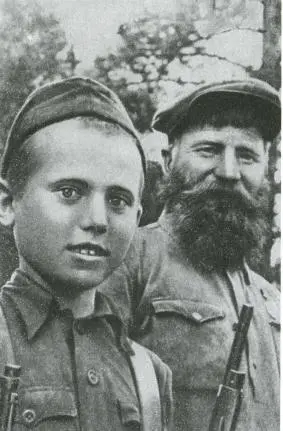 Партизанский край На битву за родную землю поднялись все от мала до велика - фото 25