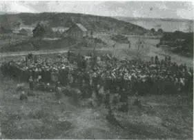 Митинг жителей города Себеж 9 мая 1945 г Знамя 150й Идрицкой ордена - фото 52