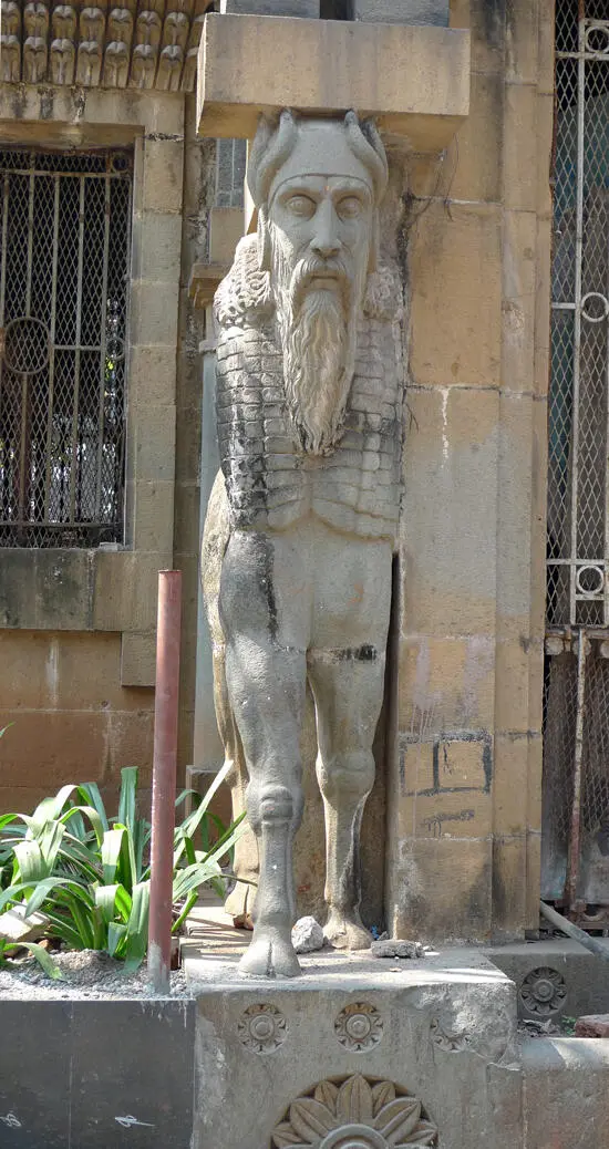 Это либо пародия на зороастризм либо какойто филиал Великой Шотландской Ложи - фото 43