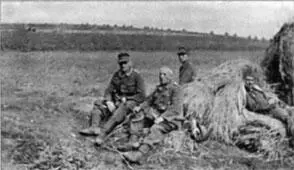 Немецкие унтерофицеры из организационного штаба и рядовые каминцы Лето 1943 - фото 21