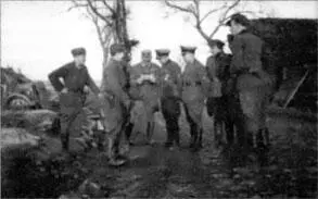 Командиры РОНА и сотрудники германской полиции Весна 1944 года Операция - фото 33