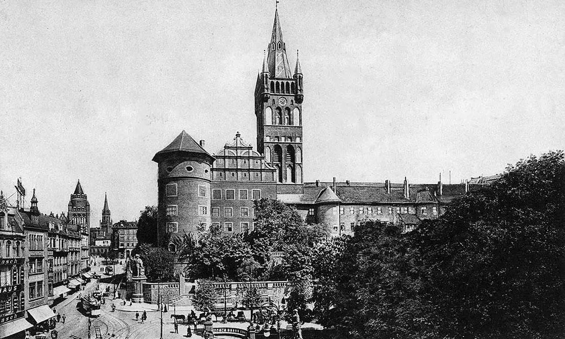Королевский замок и КайзерВильгельмплатц В 1904 году на одной из стен - фото 29