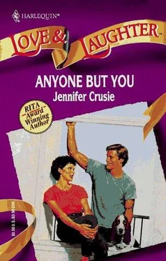 Jennifer Crusie Anyone but You обложка книги