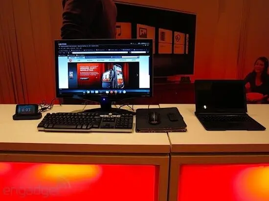 Второй докстанция Motorola Laptop Dock представляющий собой нетбук без - фото 41