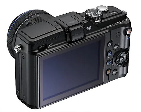 Камера будет продаваться в комплекте с объективом Olympus MZuiko Digital 1442 - фото 128