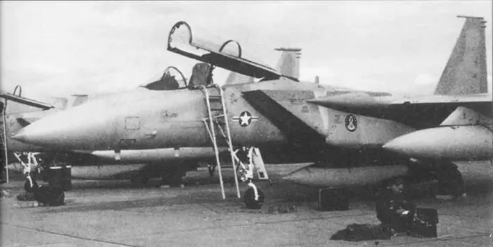 F15A из 36го TFW ВВС США на авиабазе Битбург ФРГ Апрель 1977 г Летчик - фото 52