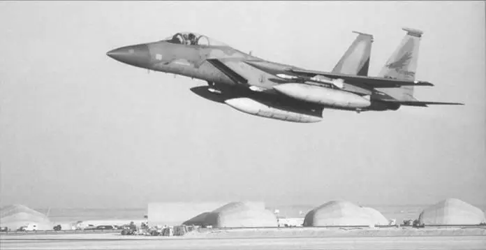 F15C из 363го экспедиционного авиакрыла ВВС США принимавший участие в - фото 59