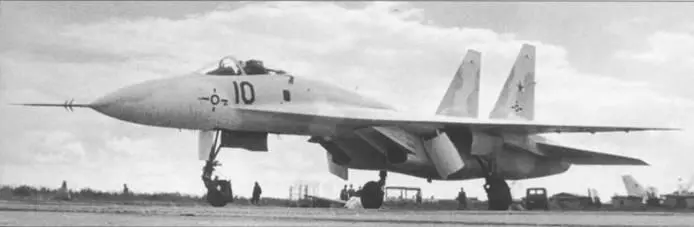 Опытный самолет Т101 перед началом заводских испытаний Самолет Т101 в - фото 93