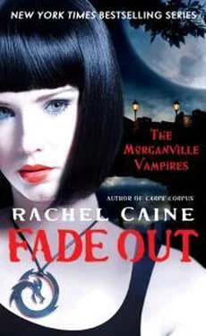 Кейн Рэйчел RACHEL CAINE - Fade Out (The Morganville Vampires 7) обложка книги