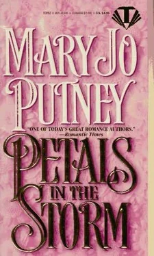 Mary Putney Petals in the Storm обложка книги