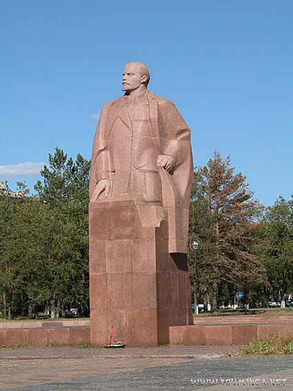 Дата установки памятника 1975 год Вес монумента 800 тонн Высота 12 - фото 1