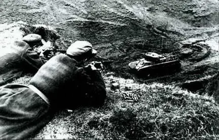 Обстрел танка БТ7из винтовки бронебойной пулей 1938 г 93 Броня повышенной - фото 7