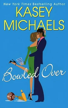 Kasey Michaels Bowled Over обложка книги