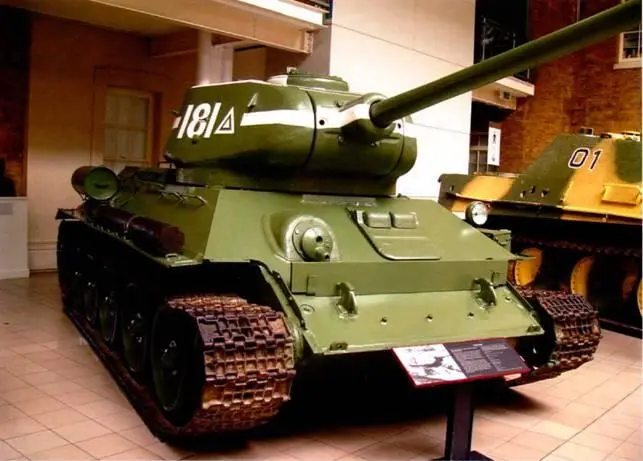 Средний танк Т3485 в Имперском военном музее в Лондоне 2005 г Средний - фото 339