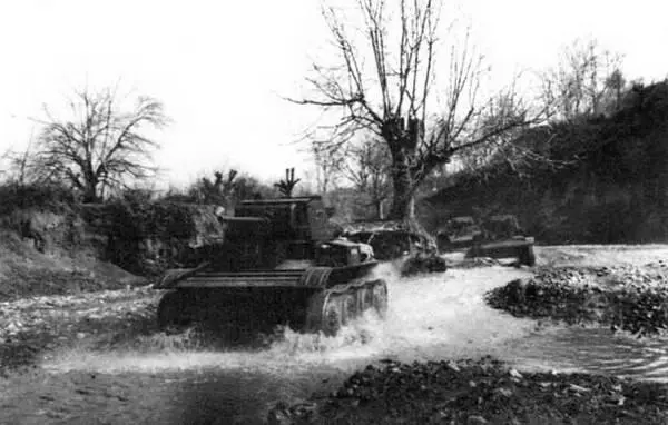Колонна легких танков Tetrarch Mk I на марше 151я танковая бригада - фото 44