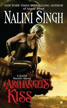 Nalini Singh Archangel's Kiss обложка книги