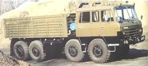 Татра T815VT262651R 8X81996 г На агрегатах грузовиков Т138 и Т813 было - фото 273