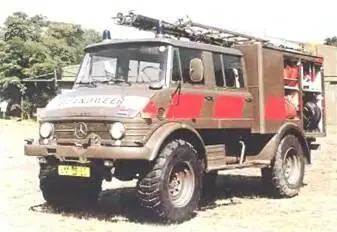 Унимог416 4X41969 г Бронеавтомобиль UR416 на шасси Унимог 41611100 - фото 399