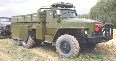 Эвакуатор КТЛМ с бронезащитой на шасси Урал4320 1988 г В армиях СССР и - фото 433