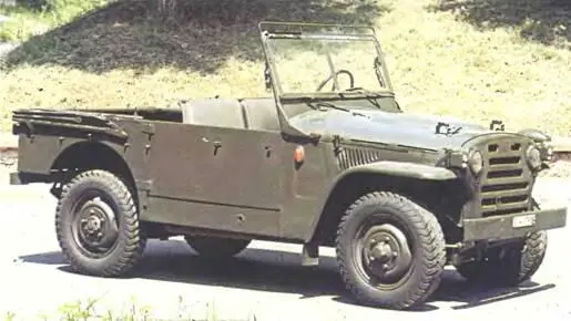 ФИАТ AR51 Кампаньола 4X41951 г В это же время ФИАТ собирал полугусеничный - фото 526