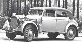 Хорьх901 Тип 40 Кабриолет Kfz21 4x41942 г С приходом к власти - фото 732