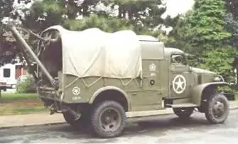 Мастерская на шасси Шевроле G7173 4x4 1944 г Перегрузчик бомб М6 на - фото 771