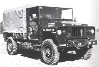 Шевроле ХМ705 4X41971 г Шевроле CUCV М1009 4X41983 г В послевоенное - фото 782