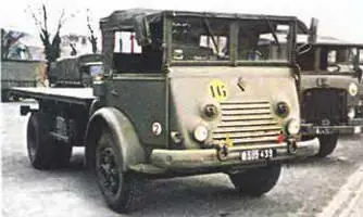 Рено R41531955 г Рено R2182 4х41957 г После войны преодолев - фото 940