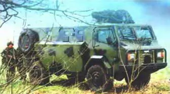 Алвис Тактика 4X4 2001 г Алвис Пиранья III 8X81997 г Боевая машина - фото 47