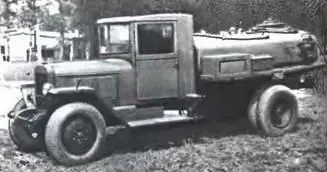 Бензозаправщик БЗ43 на шасси ЗИС5В 1943 г Прожекторная установка 3154 - фото 809