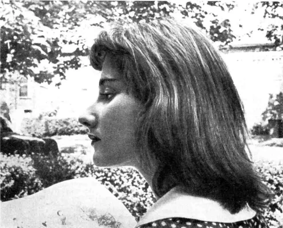 Н АСТАФЬЕВА ИЗУМЛЕНИЕ Польская поэтесса Халина Посвятовская прожила - фото 16