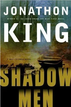 Jonathon King Shadow Men обложка книги