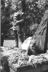 8 июняисполнилось 90 лет со дня рождения Ивана Никитича Кожедуба 192091 - фото 7